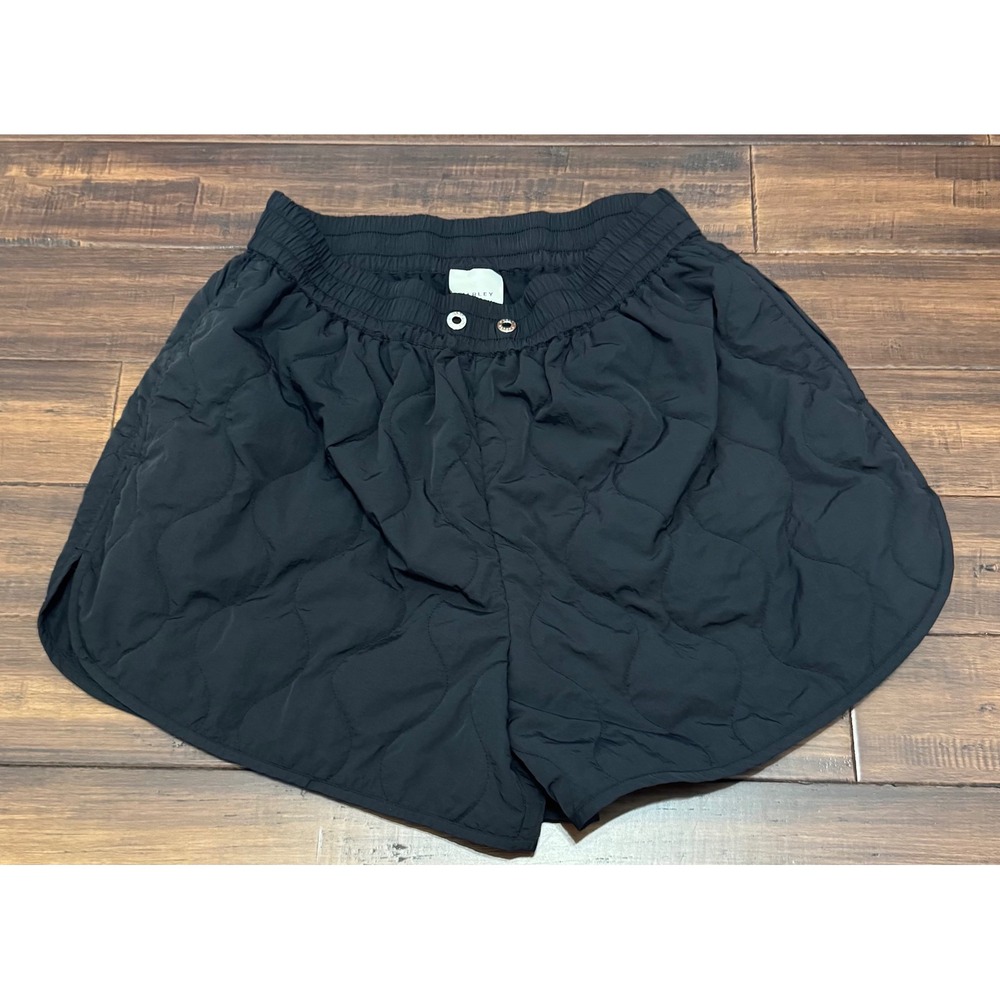 Varley Quilted Shorts Black Charcoal Gray Elastic Waist Drawstring Athleisure